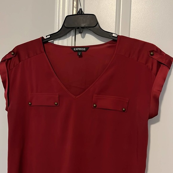 Express Burgundy M Cuffed Cap Sleeve Blouse - Picture 3 of 10